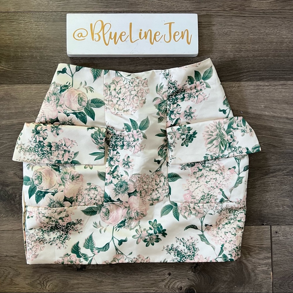Iorane Floral Miniskirt Pockets